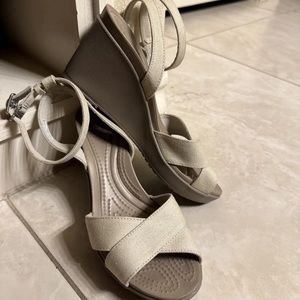 Crocs Women's Leigh II